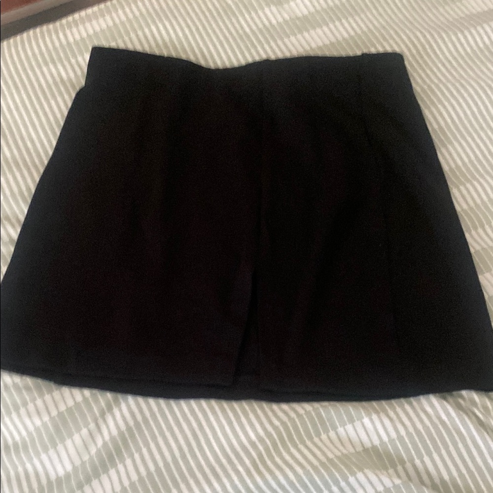 Divide H&M Classic Black Women's Skirt